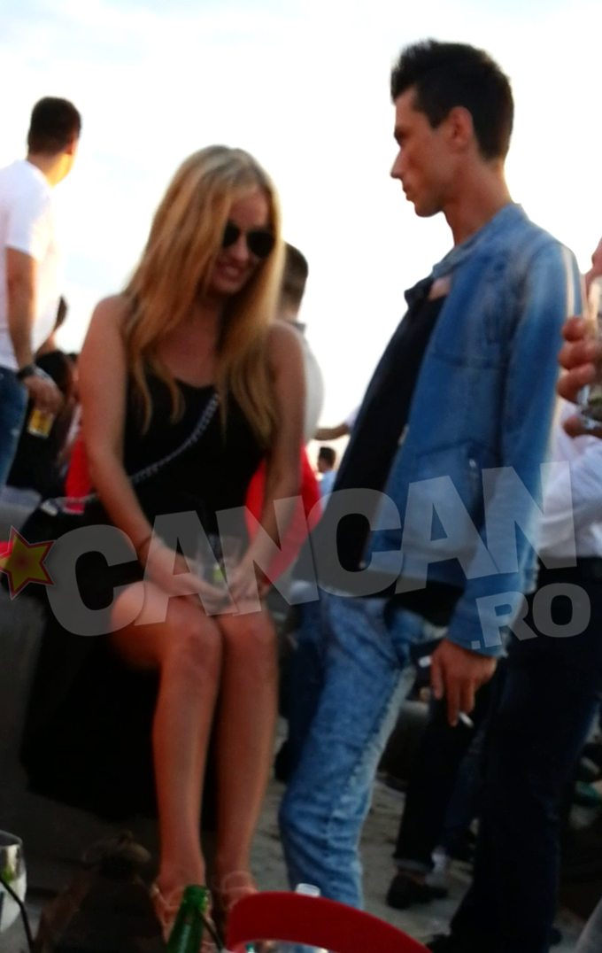 La un moment dat, barbatul i-a furat un zambet Taniei, chiar daca unul usor melancolic