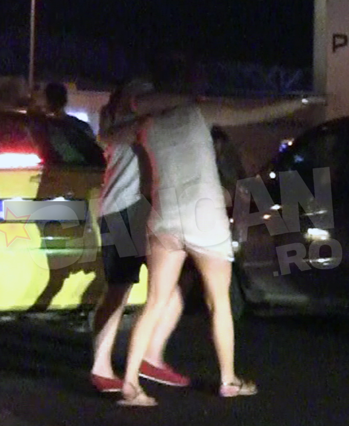 In timp ce se indrepta spre masina, tanara abia daca se putea tine pe picioare. Gesticula in aer si se straduia sa inteleaga ce se intampla cu ea