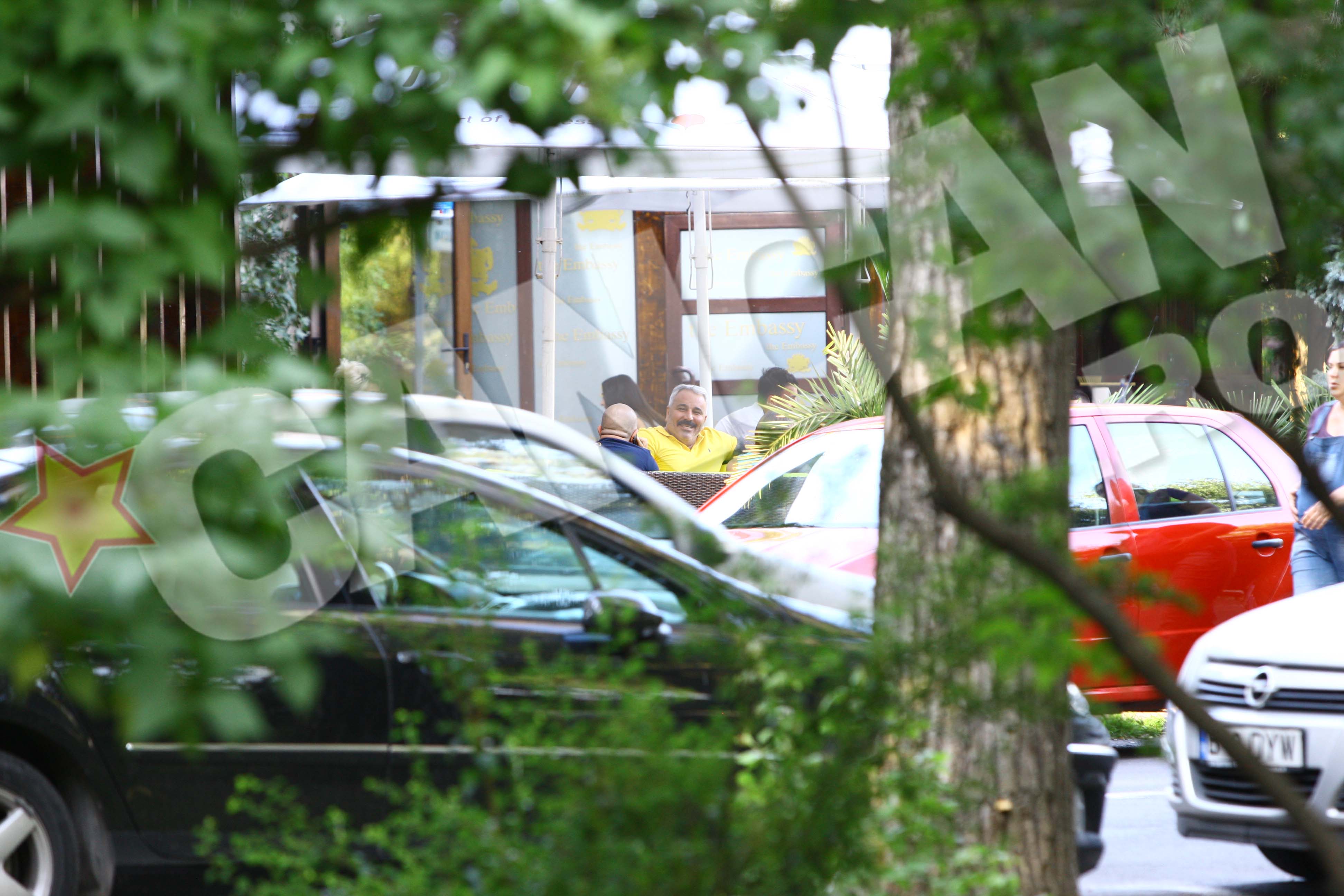 Sile Camataru si-a scos sotia in oras