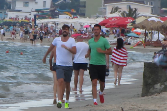 Colegul de alergare al lui Marica cedeaza si se opreste brusc