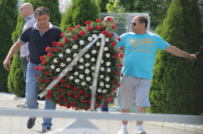 Cei de la club au depus o coroana din partea CS Stefanesti