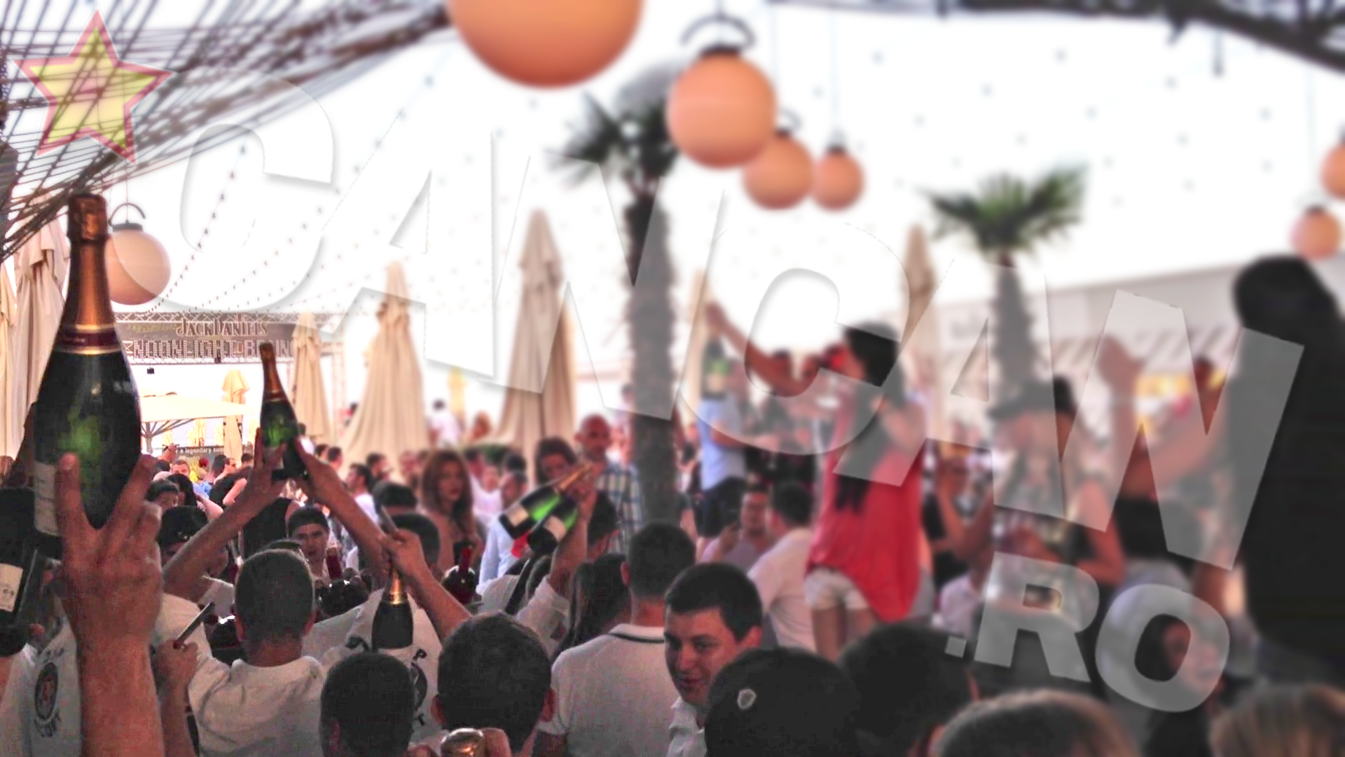 La petrecerea din clubul de fite, sampania si vinul au curs in valuri