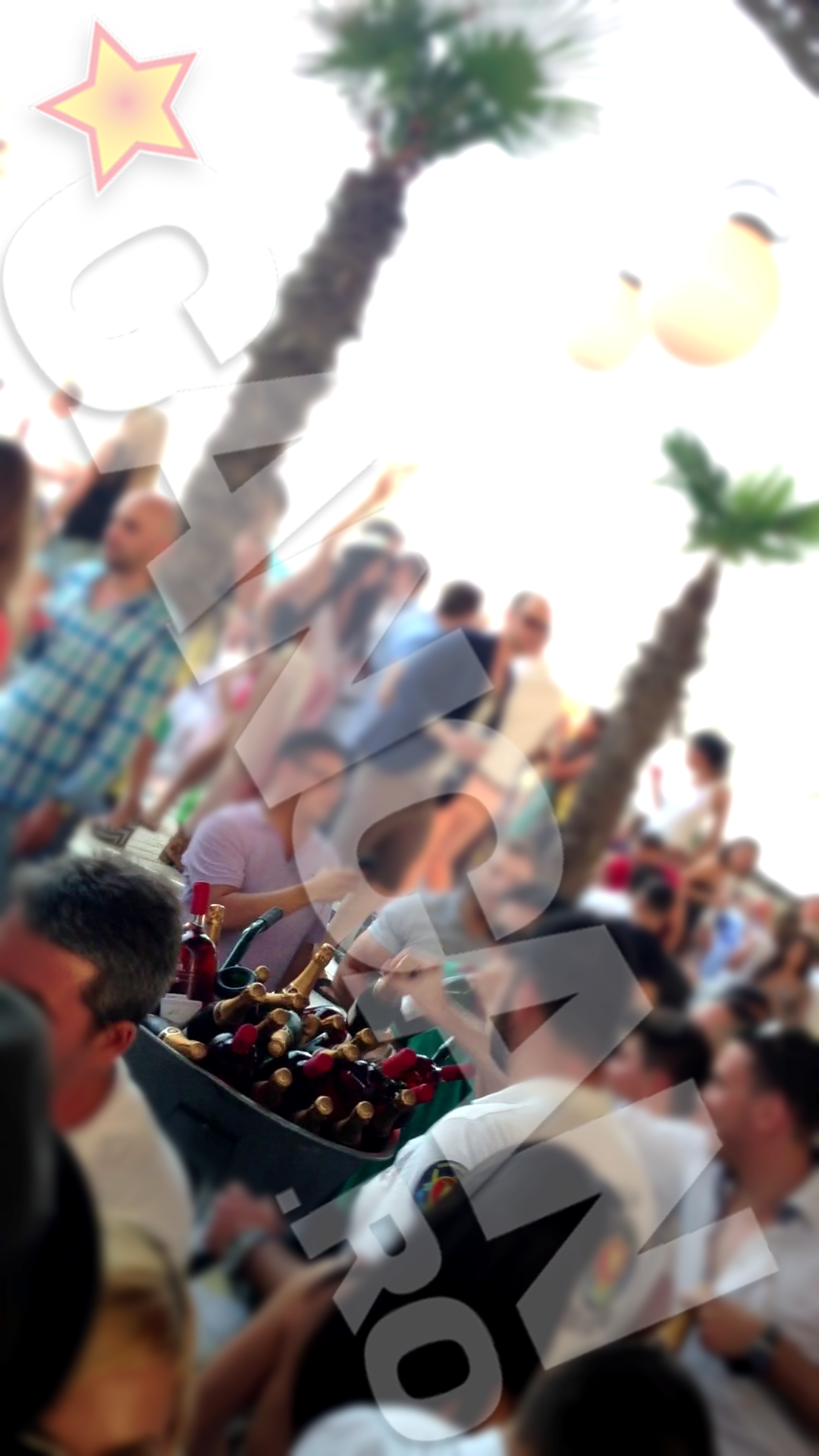 Asiaticii au comandat sampanie si vin scumpe