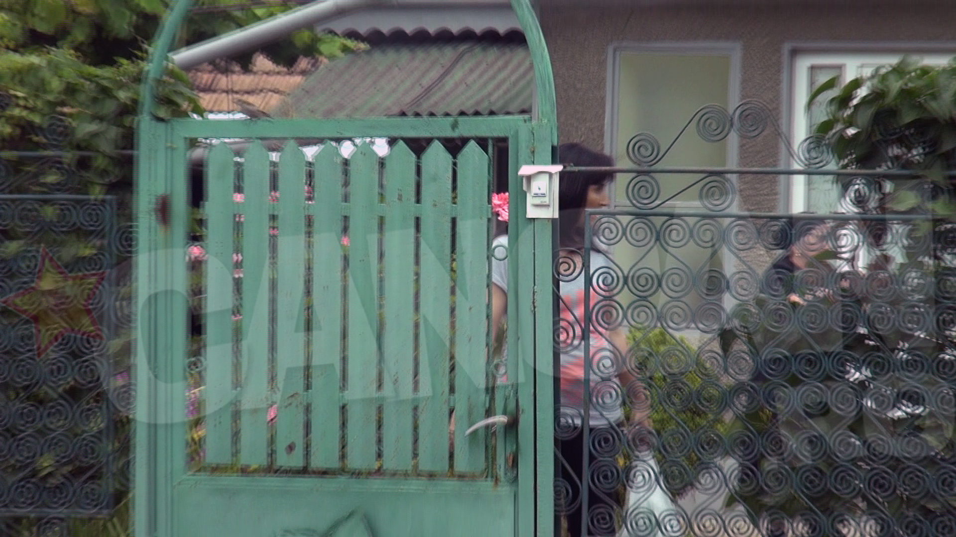 La plecare, Luminita Becali si-a luat