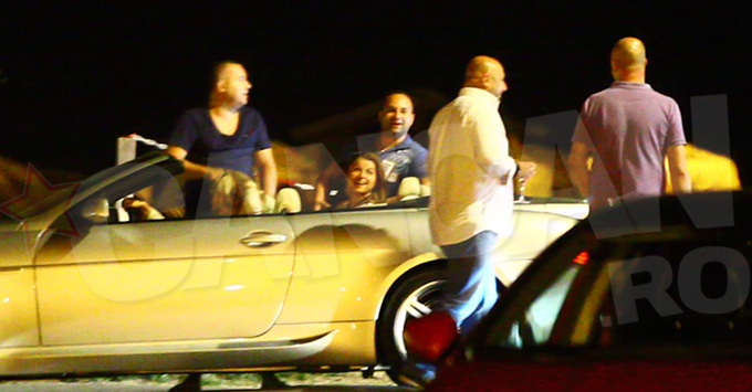 Chef Scarlatescu a mai stat cateva clipe de vorba cu niste amici, la iesirea din club