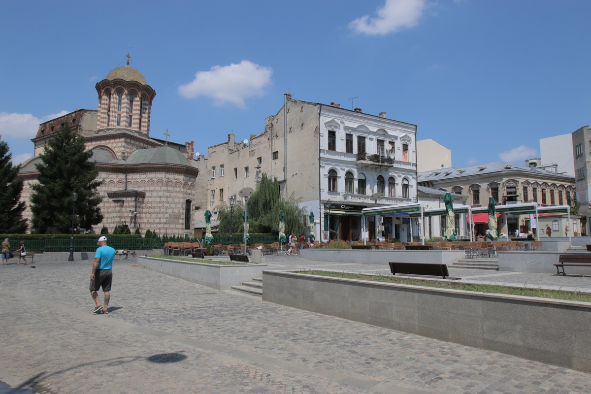 Legenda placintariei a fost inlocuita in anii 1980 cu cea a restaurantului Budapeste, unde se spune ca se serveau organe umane