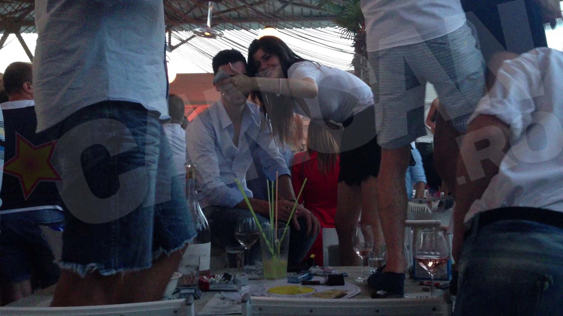 Ana Maria ii arata presupusului iubit poza pe care a facut-o