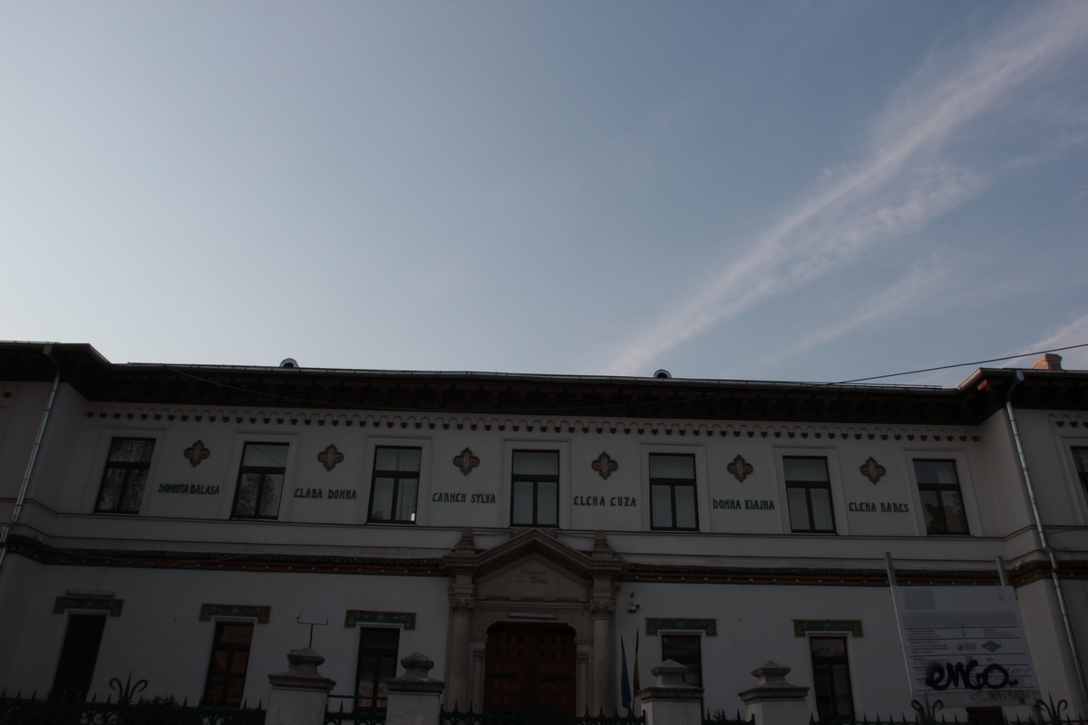 Miturile spun ca imobilul este presarat cu pasaje secrete