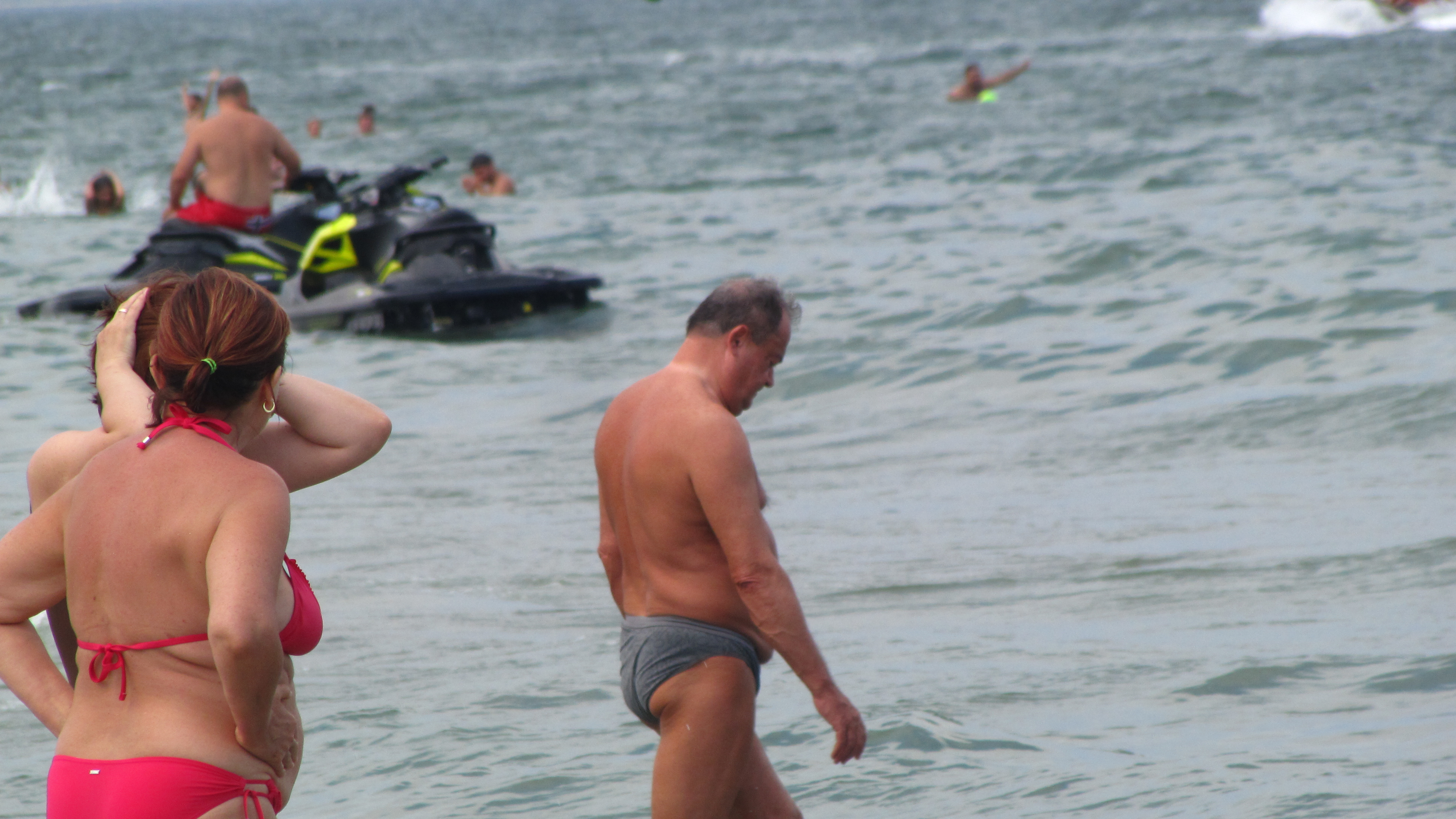 S-a indreptat gales in apa, fara prea mult chef de inotat