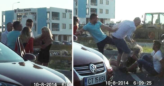 Sandulescu, in alb, este la pamant, acolo unde a ajuns si prieten lui dupa ce a primit un picior in fata