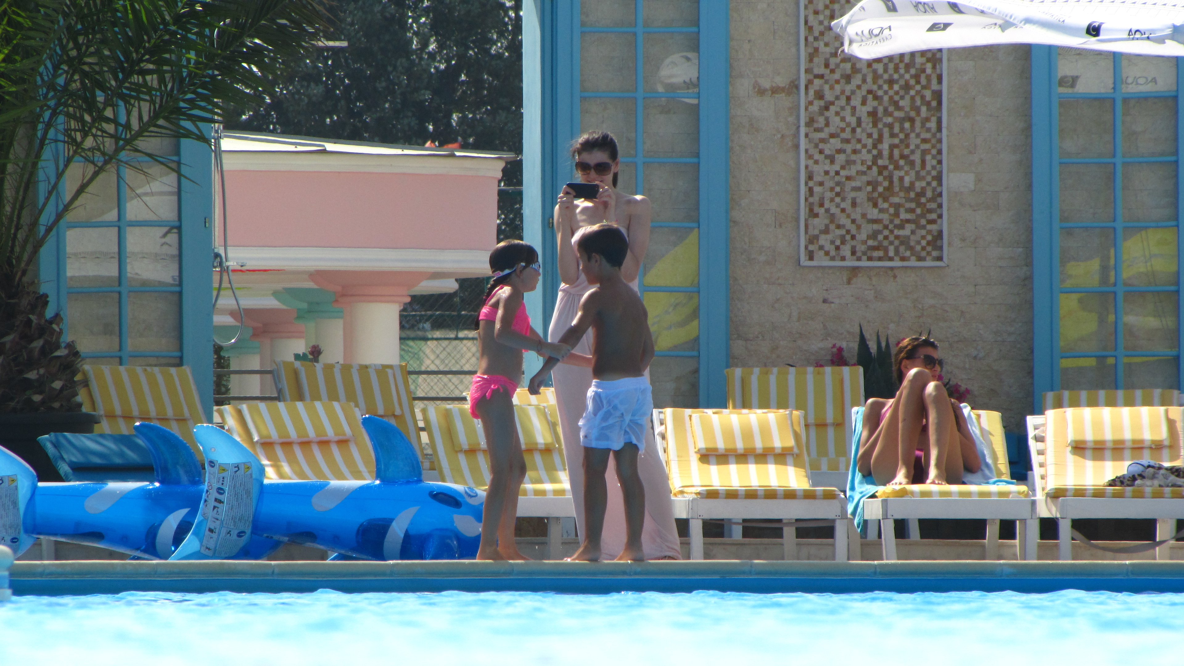 moni si iri la mamaia