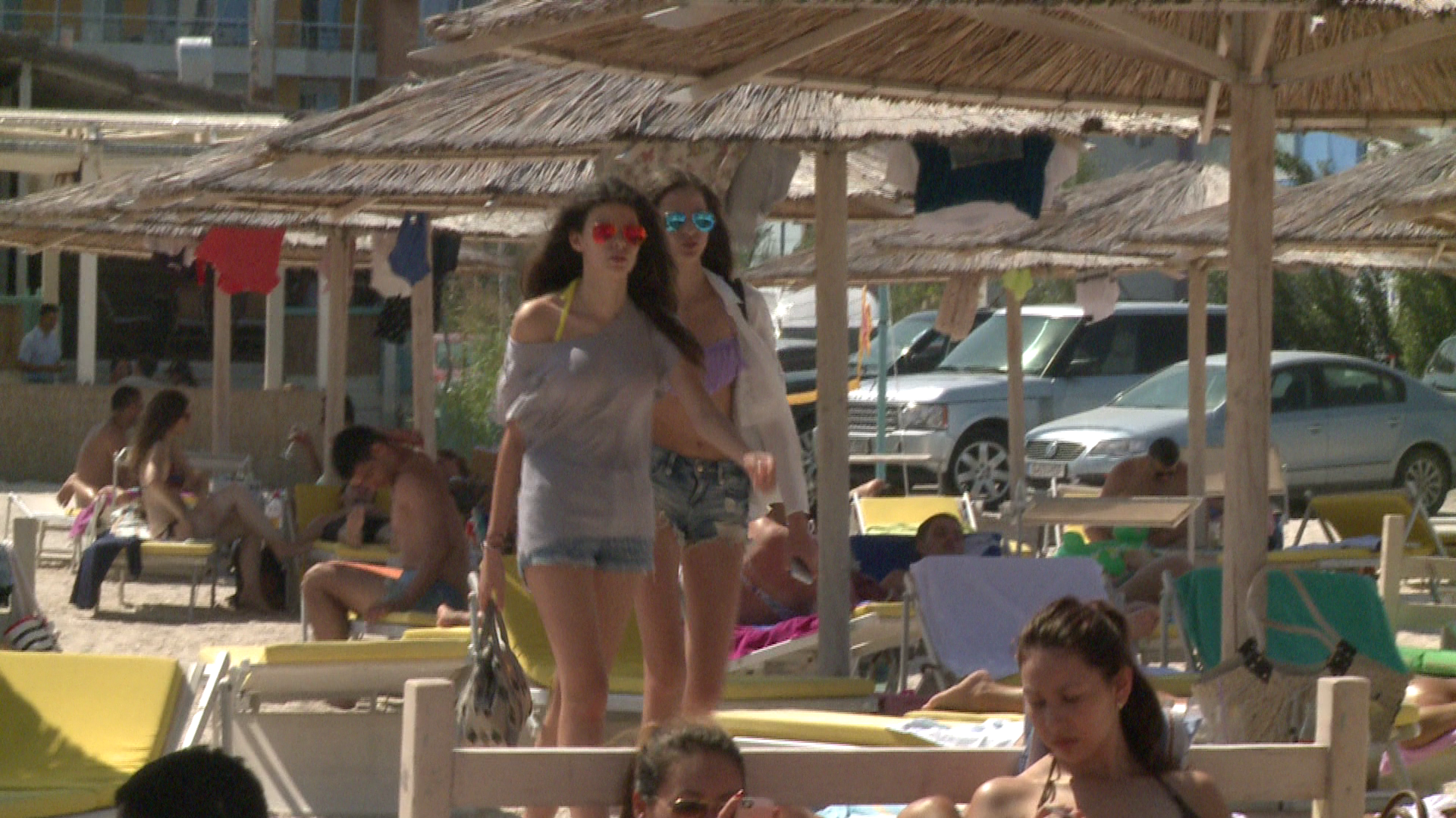 Rebeca si Gloria au mostenit frumusetea de la mama lor