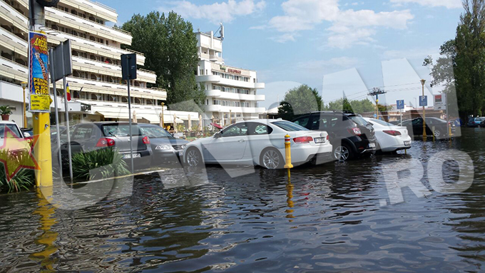 Duminica dimineata, parcarile aratau ca niste mici porturi