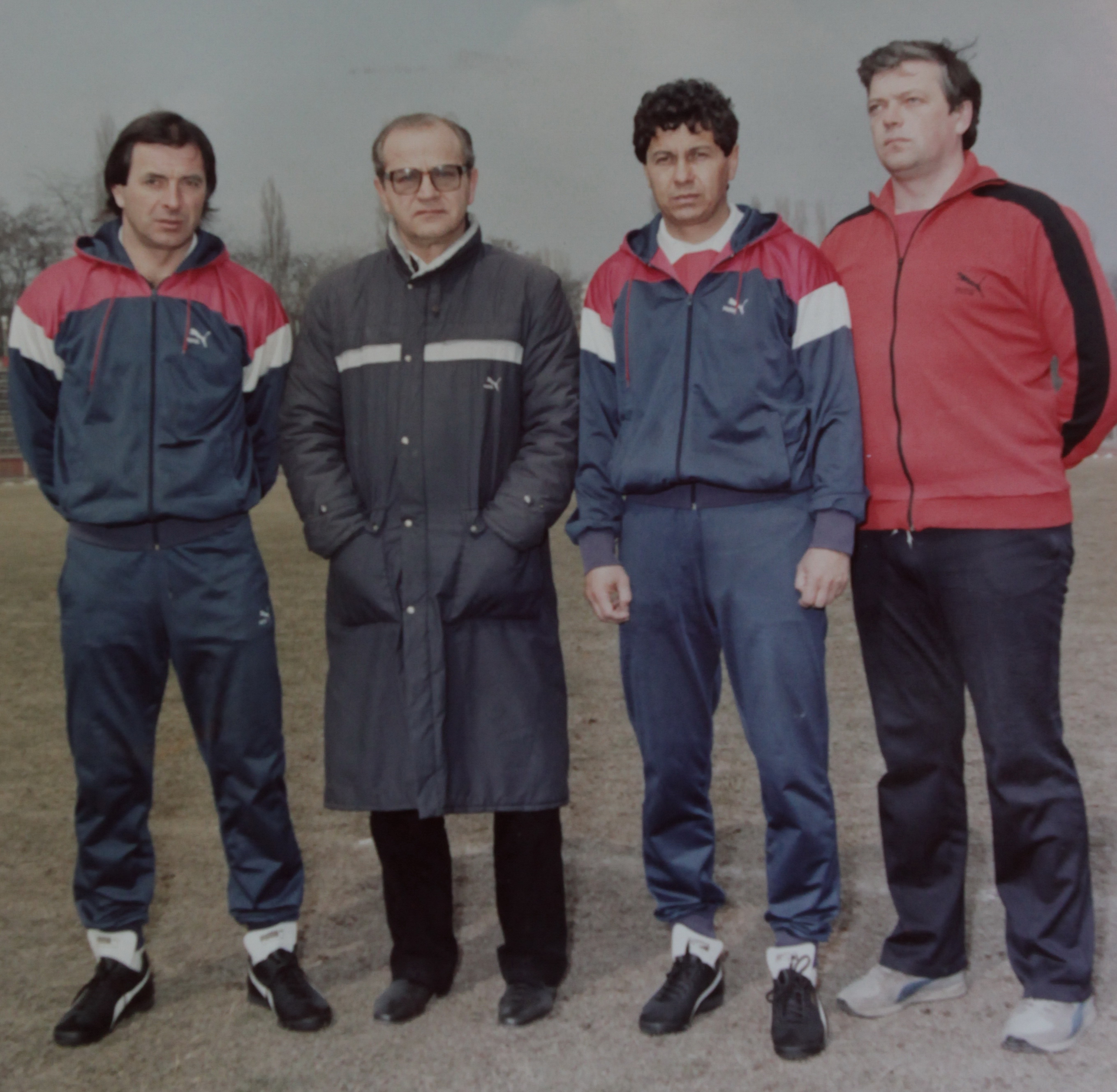 Mircea Lucescu a fost ajutat de Vasile Anghel pentru a face schimbul de generatii care a pus capat dominarii rivalilor din Ghencea