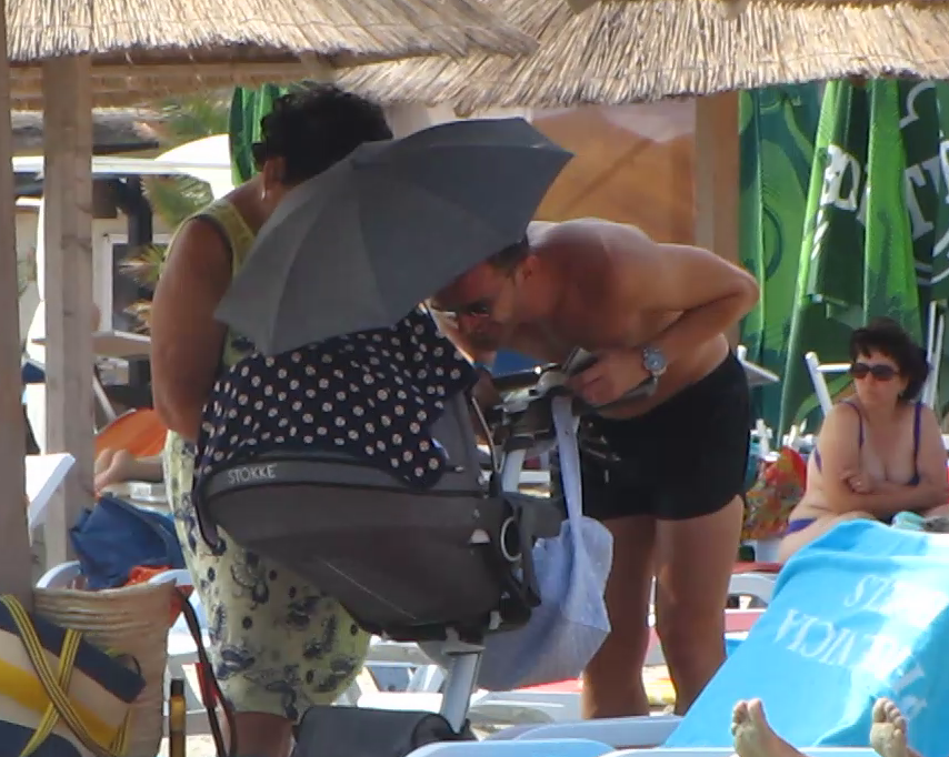 Marius Bilasco a verificat caruciorul in care se afla copilul lui