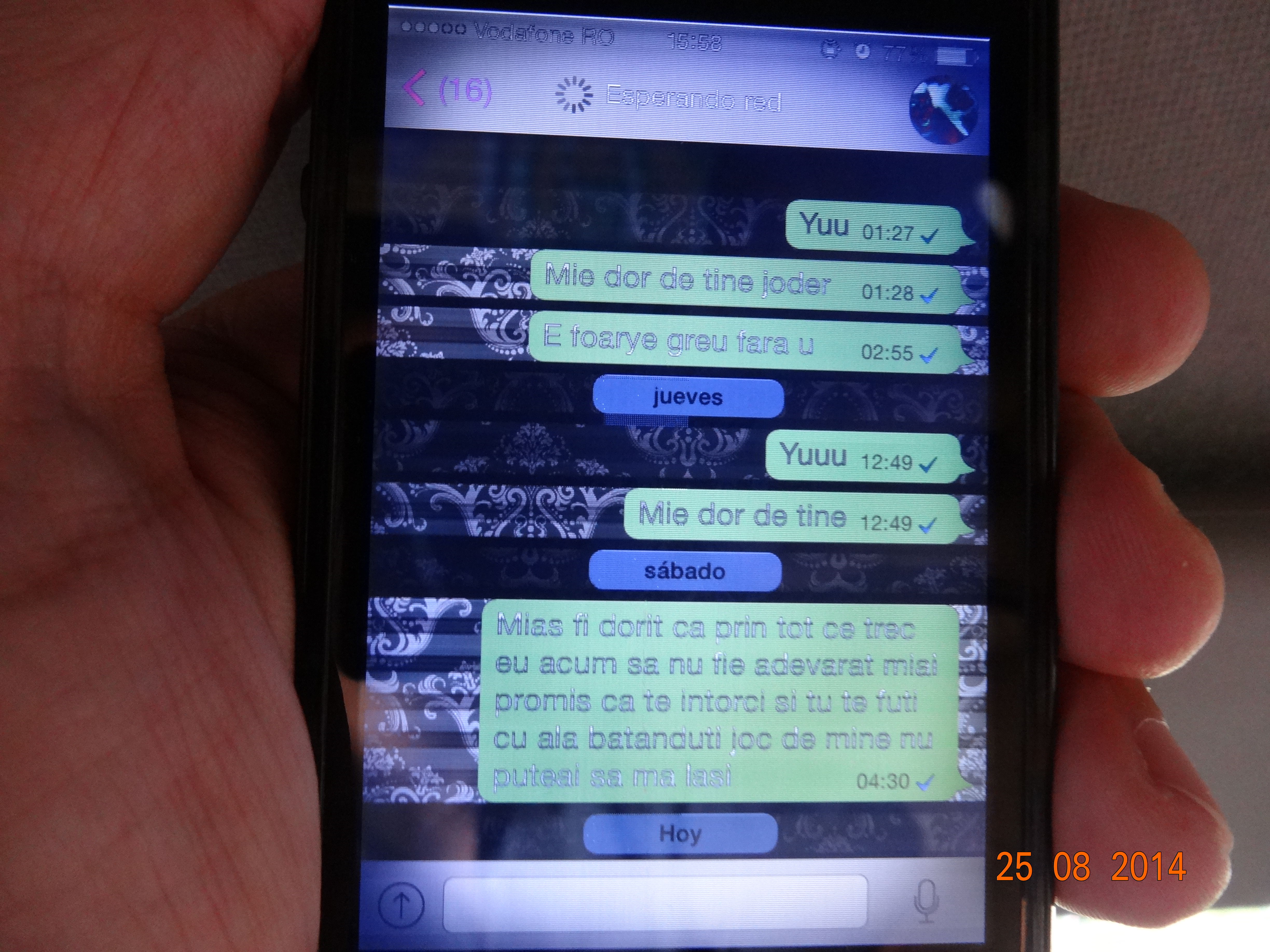 Aceasta este o mica parte a discutiei pe care a purtat-o Alexander pe telefon cu Iulia