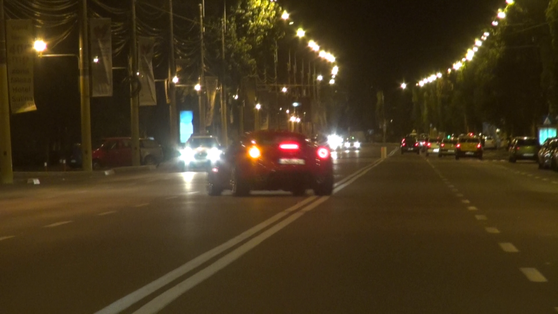 Bote sa hotaraste sa incalce linia continua si actioneaza semnalul de stanga