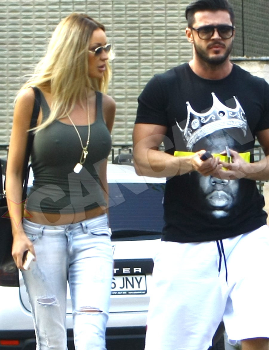 Cu sfarcurile la inaintare, Bianca nici nu si-a dat seama de ce se uita lumea la ea