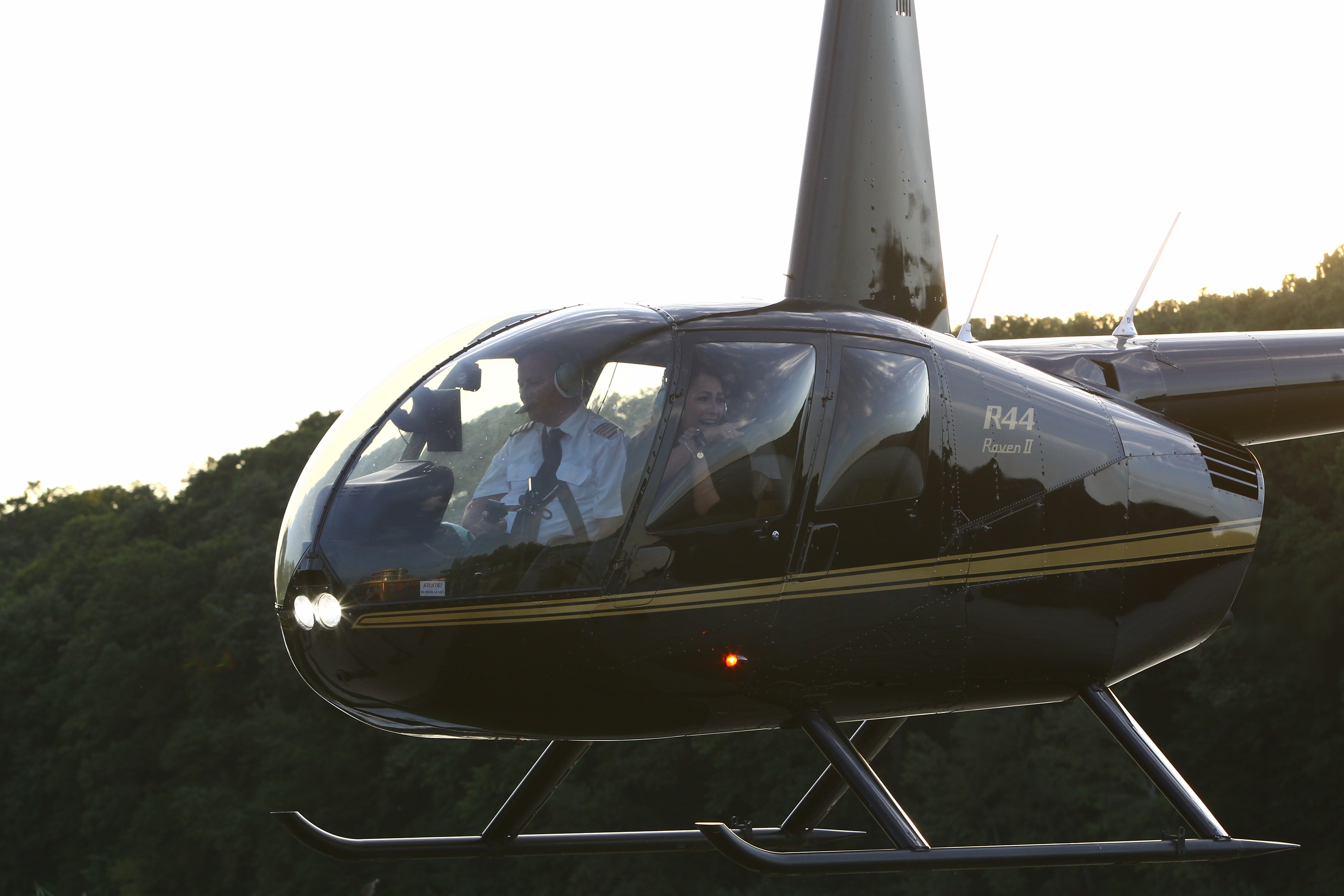 Andra nu a stiut nicio clipa de petrecerea pe care i-a organizat-o Catalin