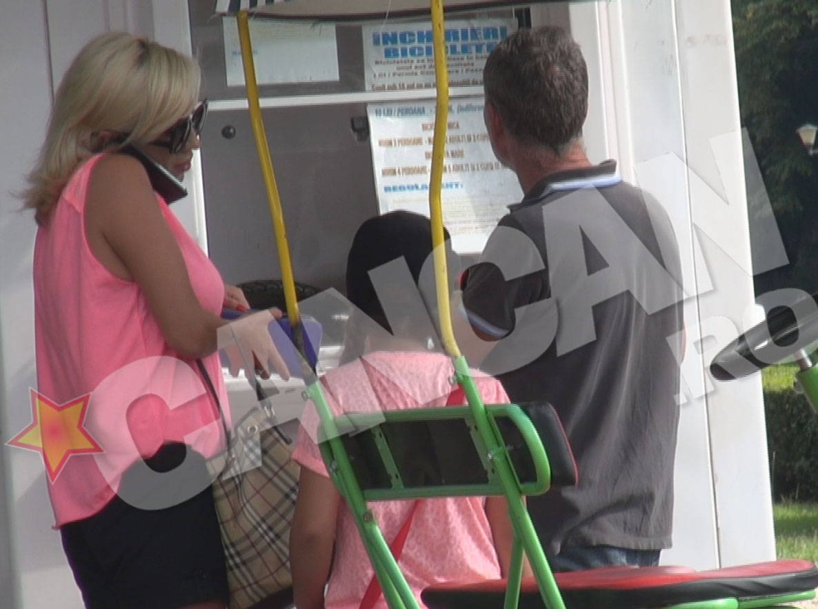 Nici macar la centrul de inchirieri nu lasa mobilul din mana