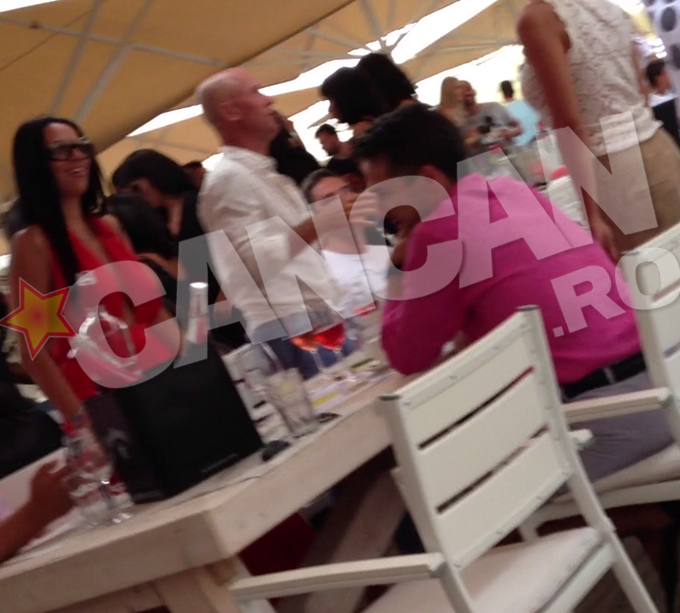 Ziua, Mugur Mihaescu a dansat langa masa