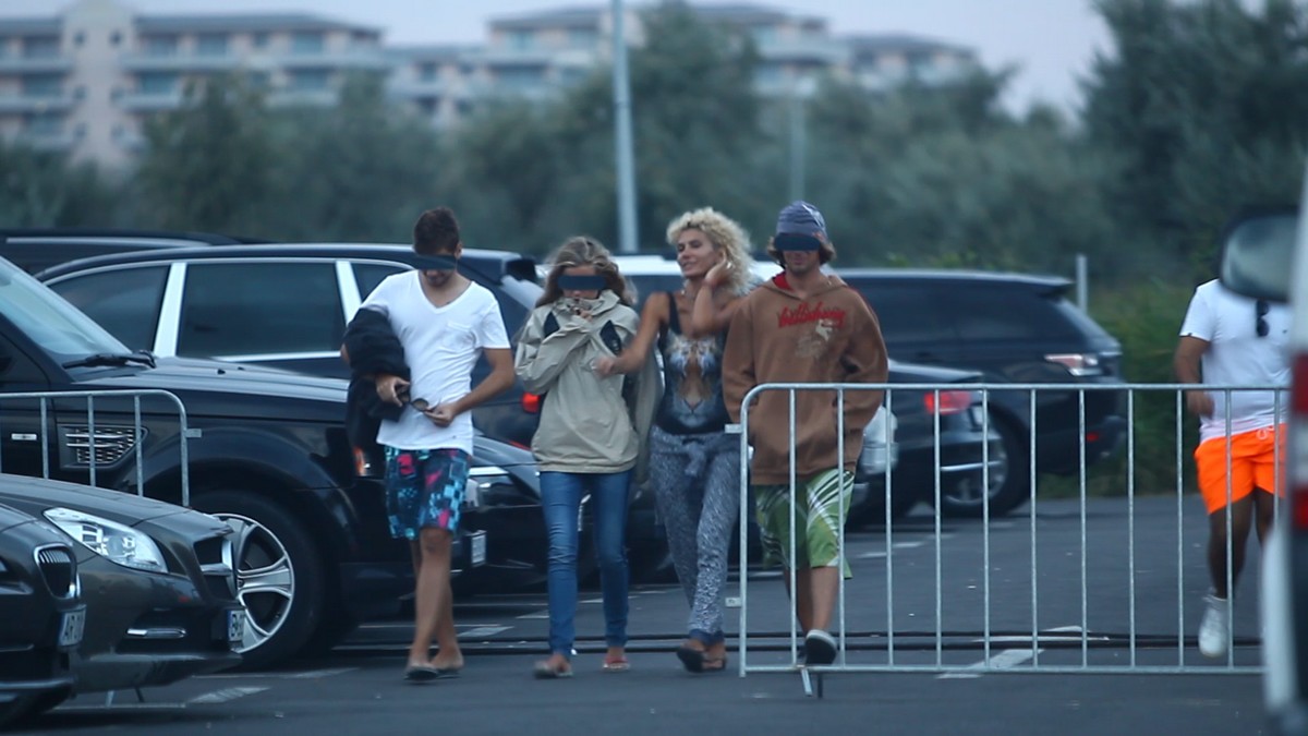 Excentrica sotie a milionarului Dan Tatoiu a mers singura la club