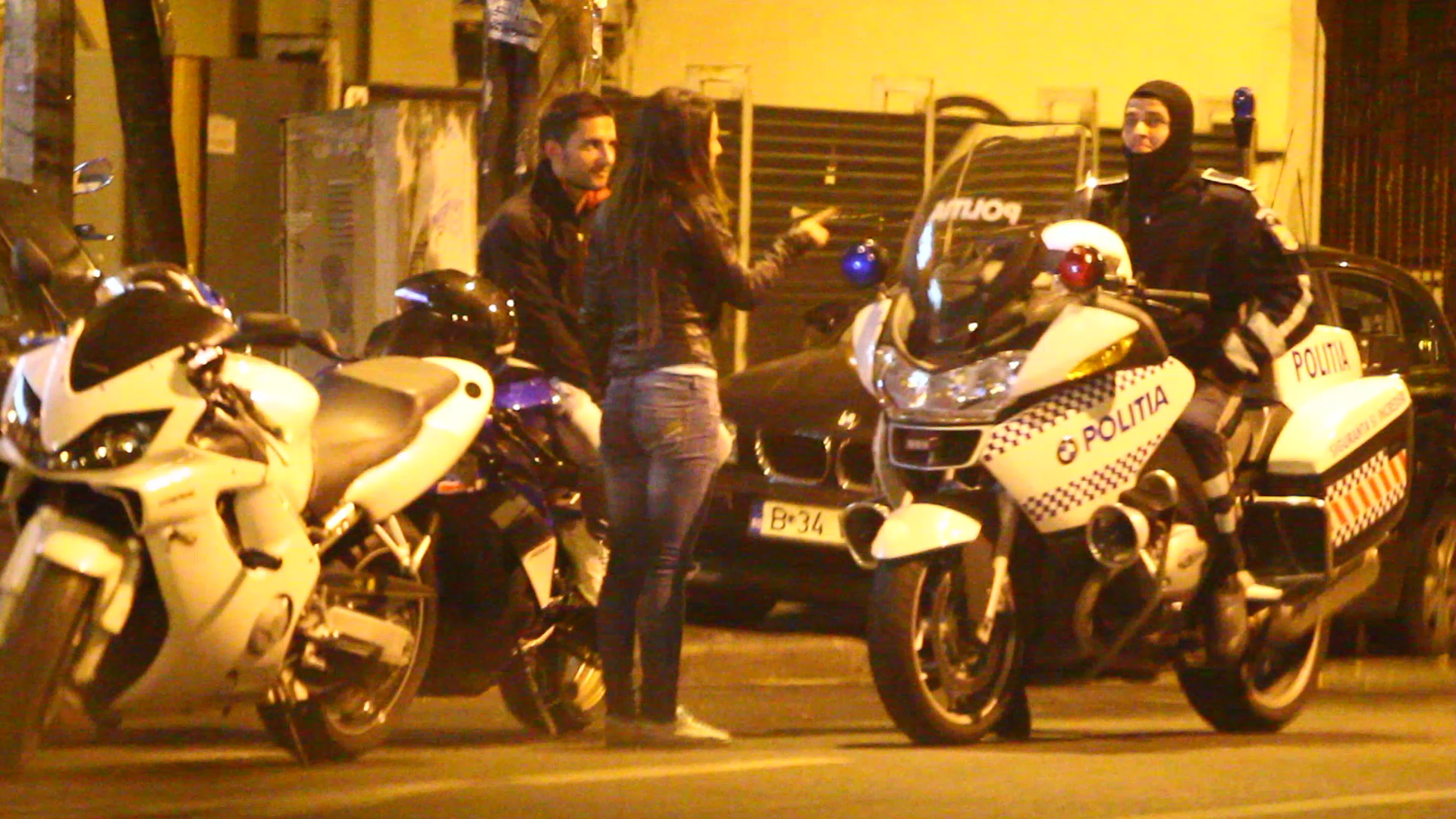 La un moment dat, am fi zis ca Roxana era cea care il tragea la raspundere pe omul legii