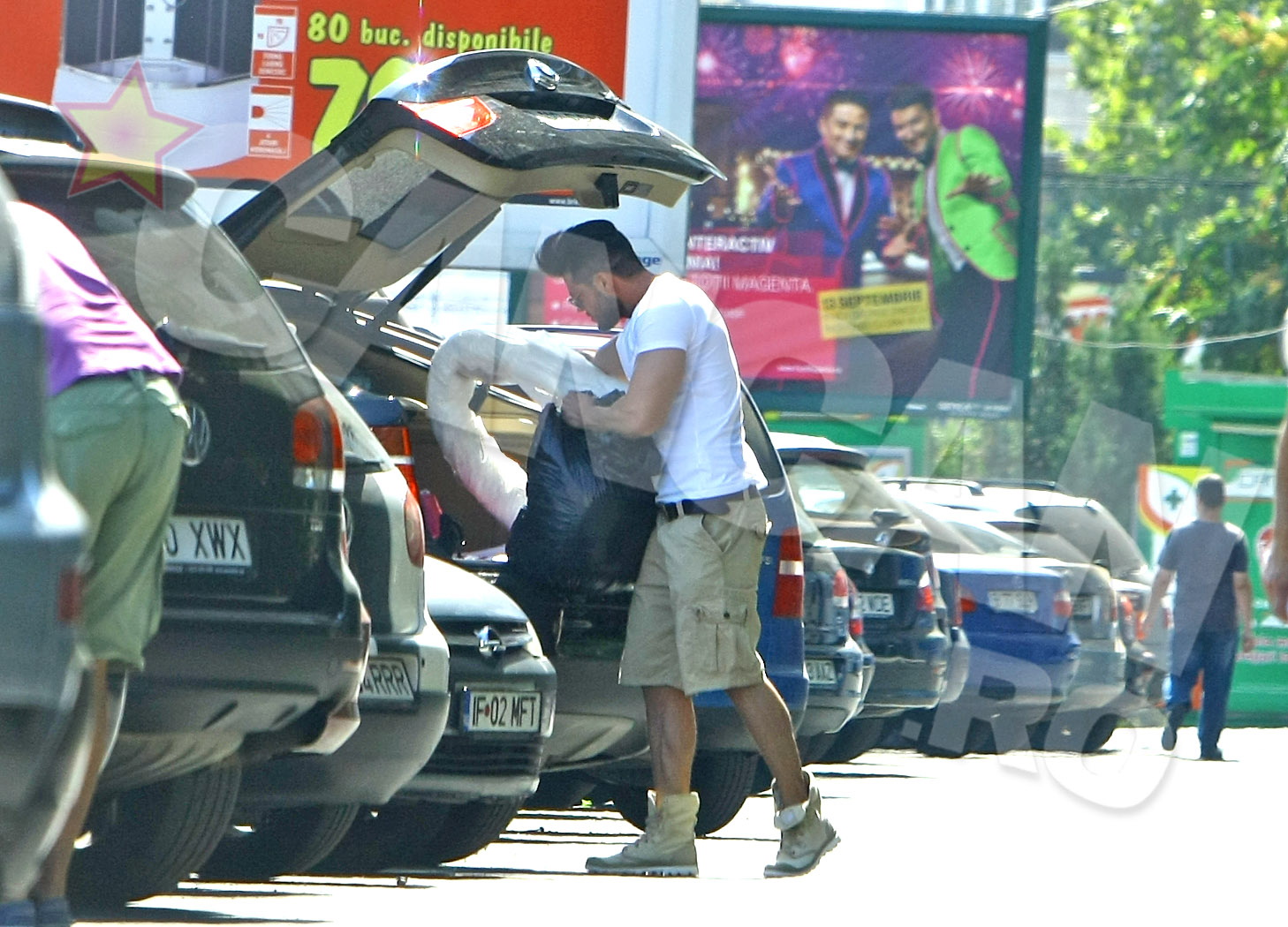 Prezentatorul TV a cautat cateva minute bune in portbagajul Biancai