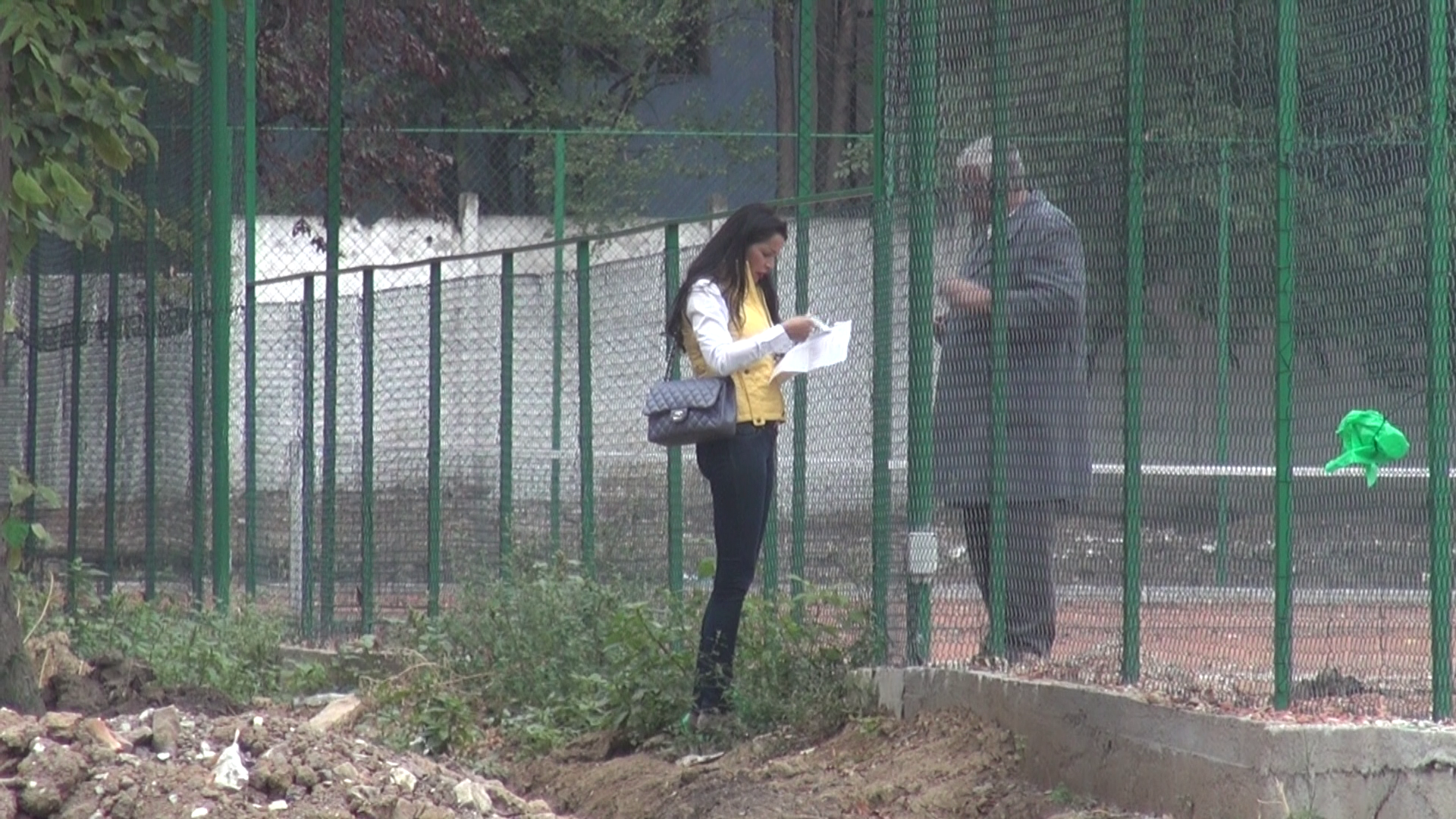 Brigitte studiaza atent toate facturile si plateste diferentele