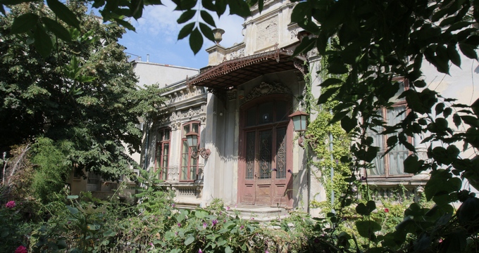 Eduard Uzunov este cel care a recomandat milionarei Anca Vlad sa cumpere imobilul