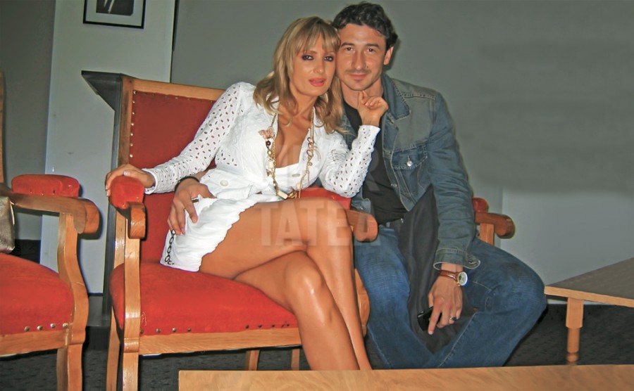 Acum, George, Daniela si fetita lor locuiesc intr-unul din apartamentele lasate mostenire de catre mama sa