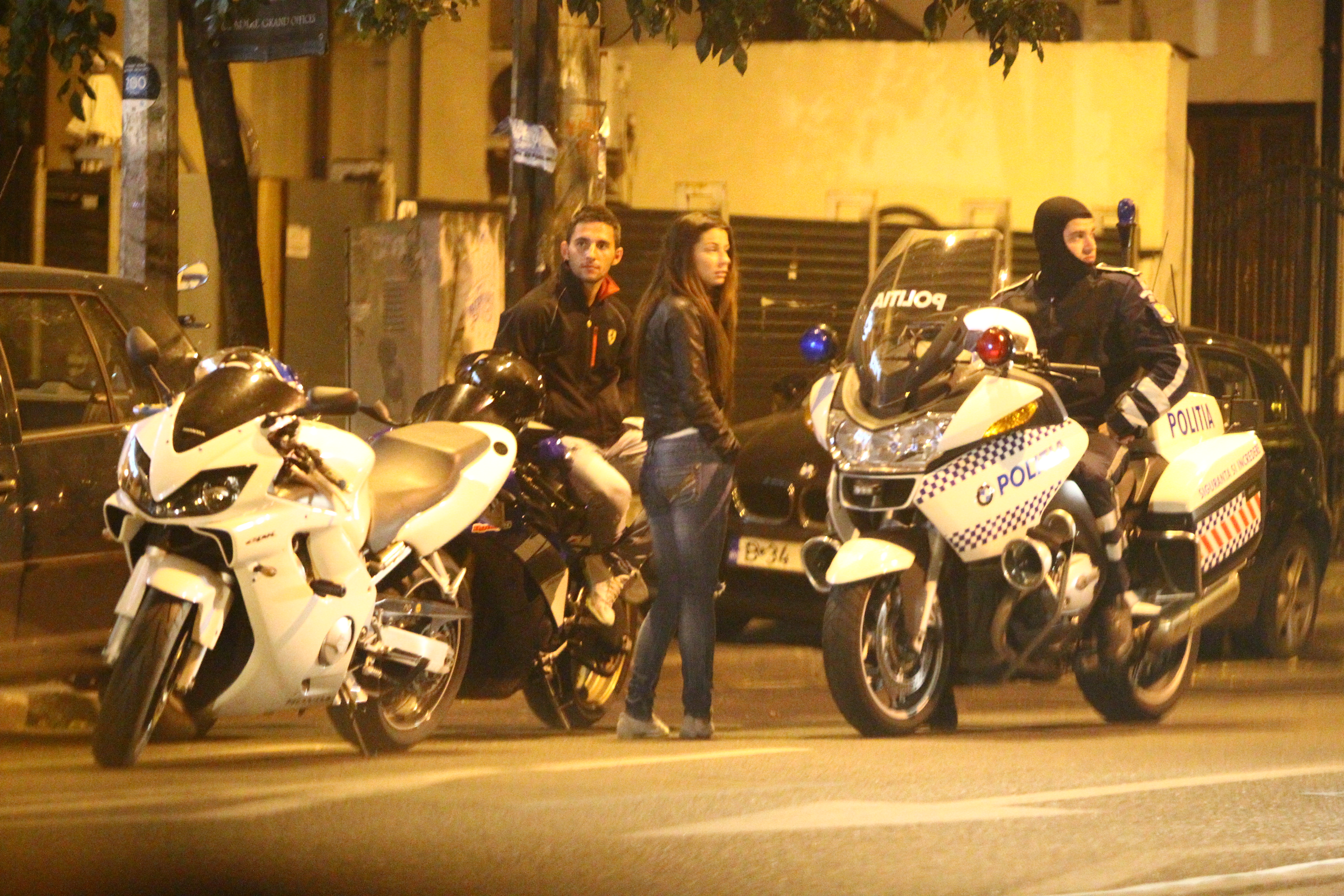 Atat de mult s-au intins la vorba, ca politistul a preferat sa se faca mai comod