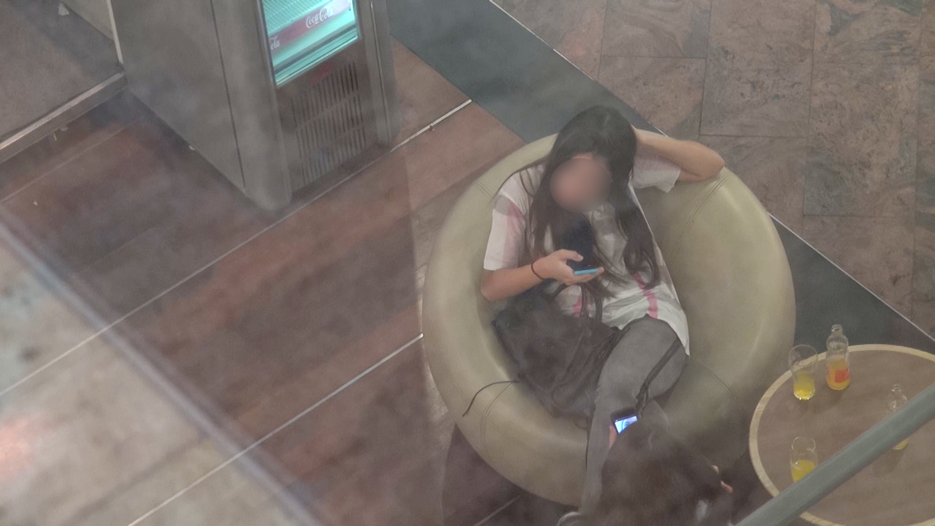 Cat timp a stat la mall, fata lui Gigi Becali a butonat telefonul