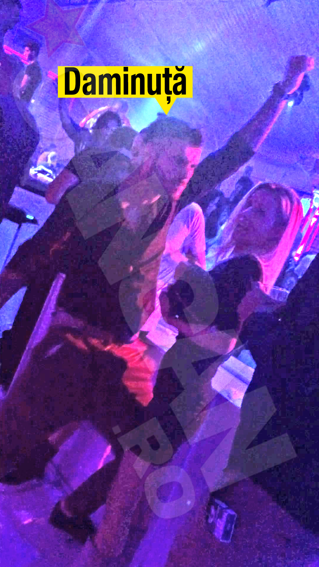 In genunchi, Daminuta incearca sa impresioneze o domnisoare