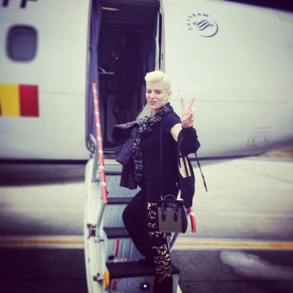 Lori s-a pozat cu cateva minute inainte de a se urca in avion, fara ca macar sa banuiasca ce avea sa urmeze