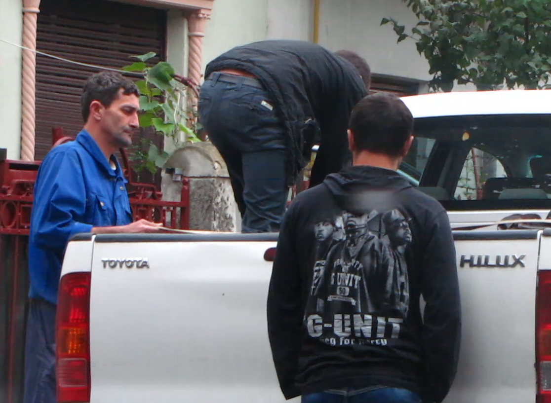 Dupa ce s-a intors de la sediul TVR, Stelian Tanase nu a mai iesit din casa