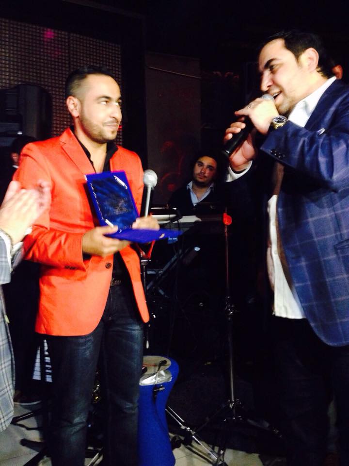 Bogdan a fost premiat, joi noaptea, de Adrian Minune si de Dan Bursuc