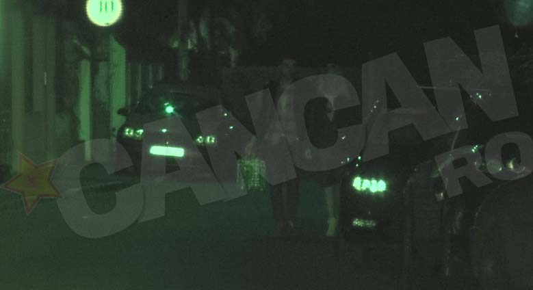 Eliza si Cornel s-au tinut de mana dupa ce si-au impartit in mod egal cumparaturile