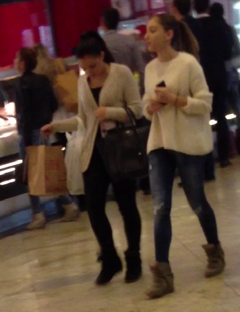 Teodora a cumparat mancare chinezeasca pentru iubitul ei