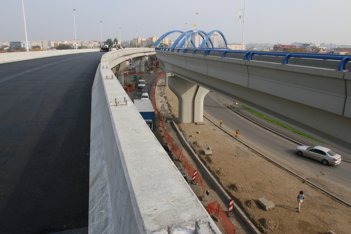 Al doilea pod al pasujului va fi gata in maximum o luna si jumatate