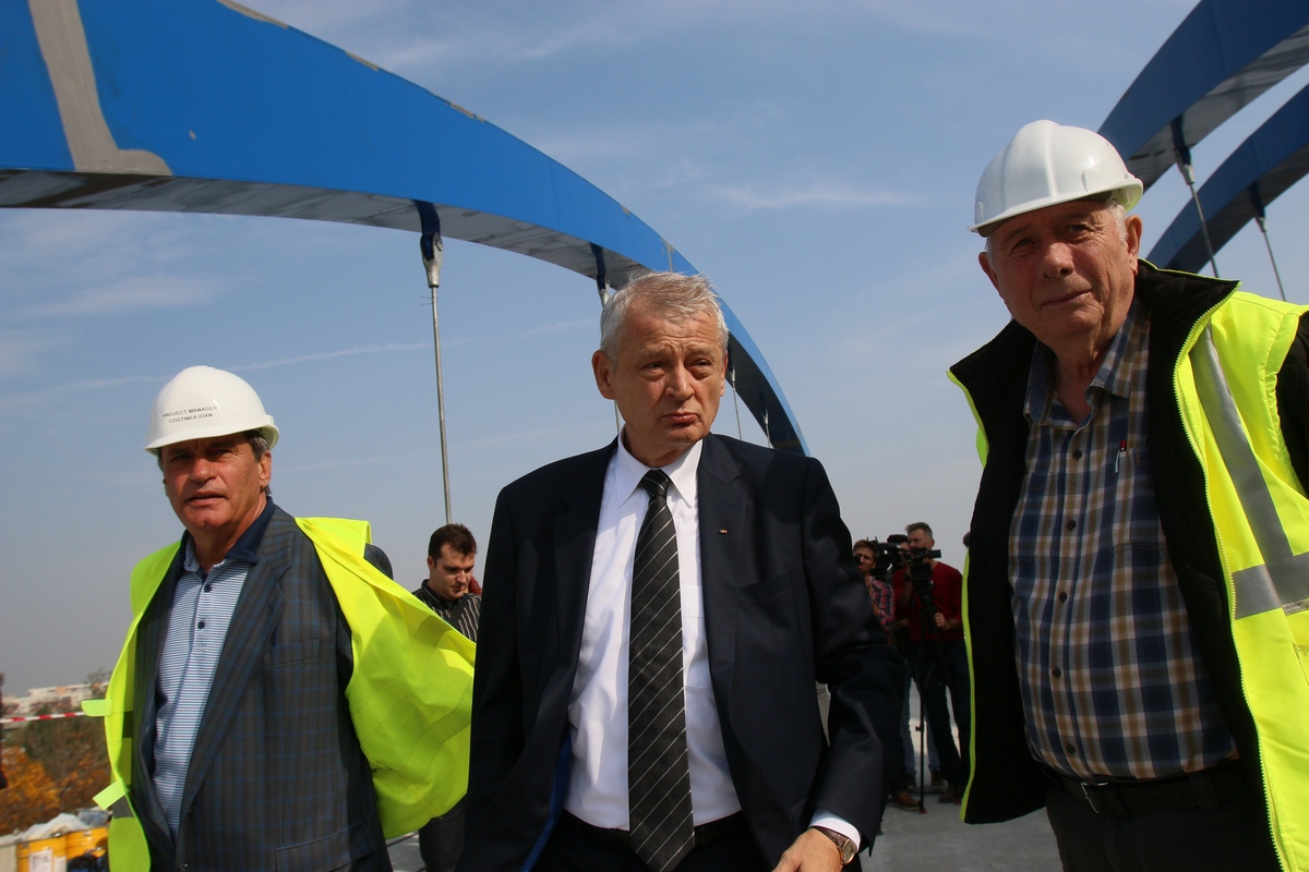 Primarul general Sorin Oprescu este multumit de cum s-au miscat constructorii