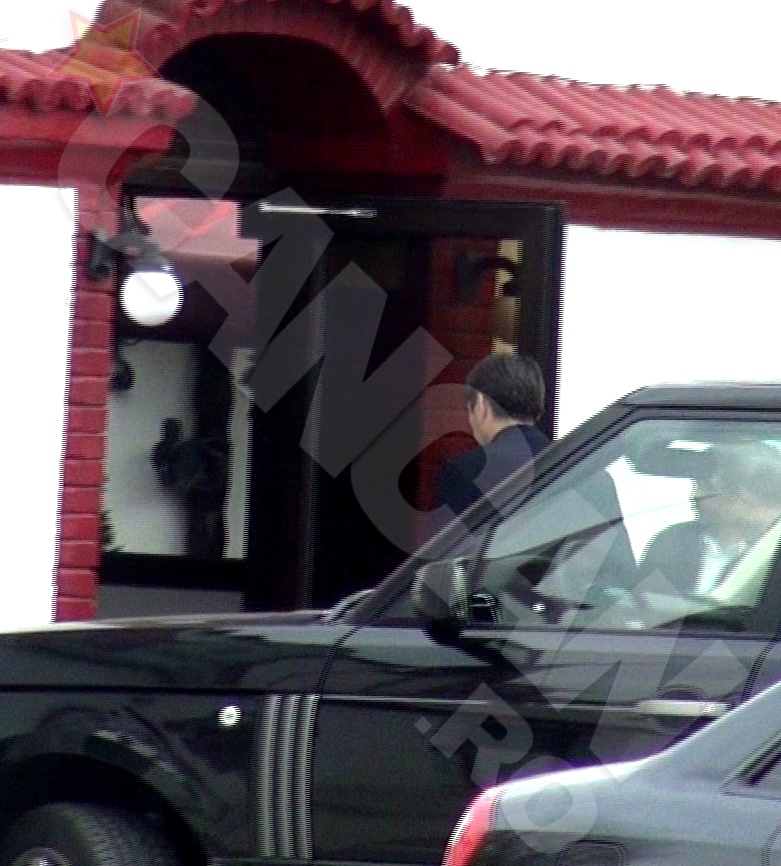 Piturca a intrat in retaurant si a negociat cu arabii