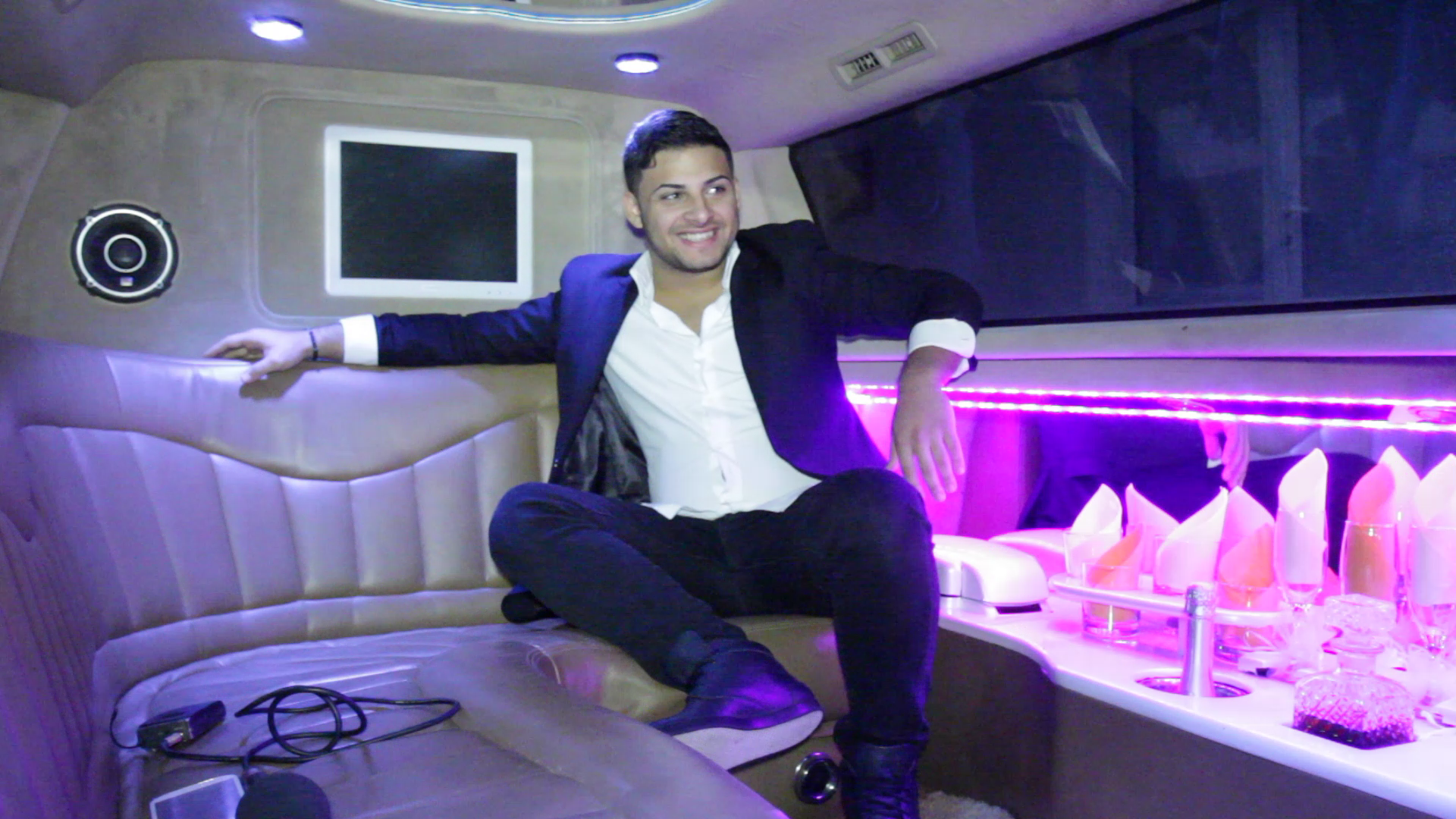 Dupa sase ani de munca, tanarul a reusit sa-si ia o casa si sa-si ajute familia