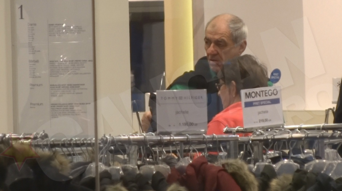 Dulaul a probat o singura camasa