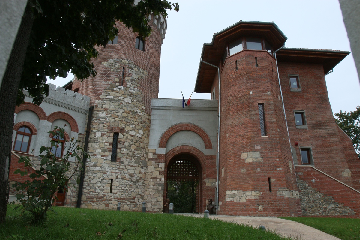 Chiar daca este in inima Capitalei, putini stiu de Castelul Tepes