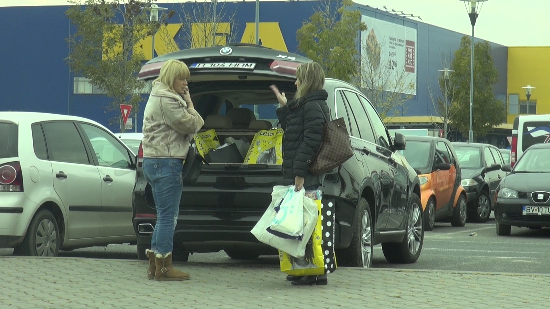 Sotia lui Horia Brenciu a umplut portbagajul cu pungi