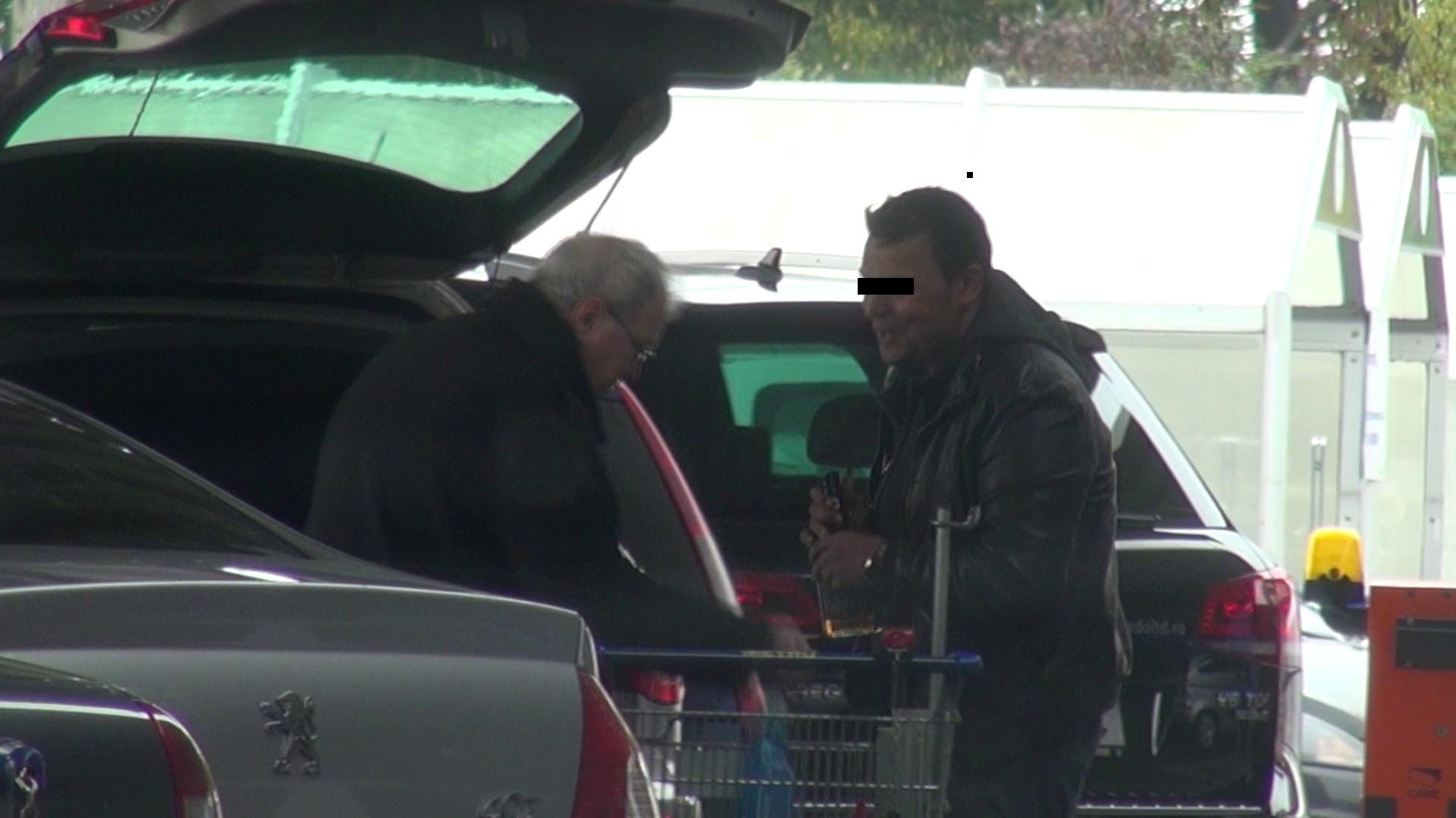 Au facut si o vanzare, la specula!