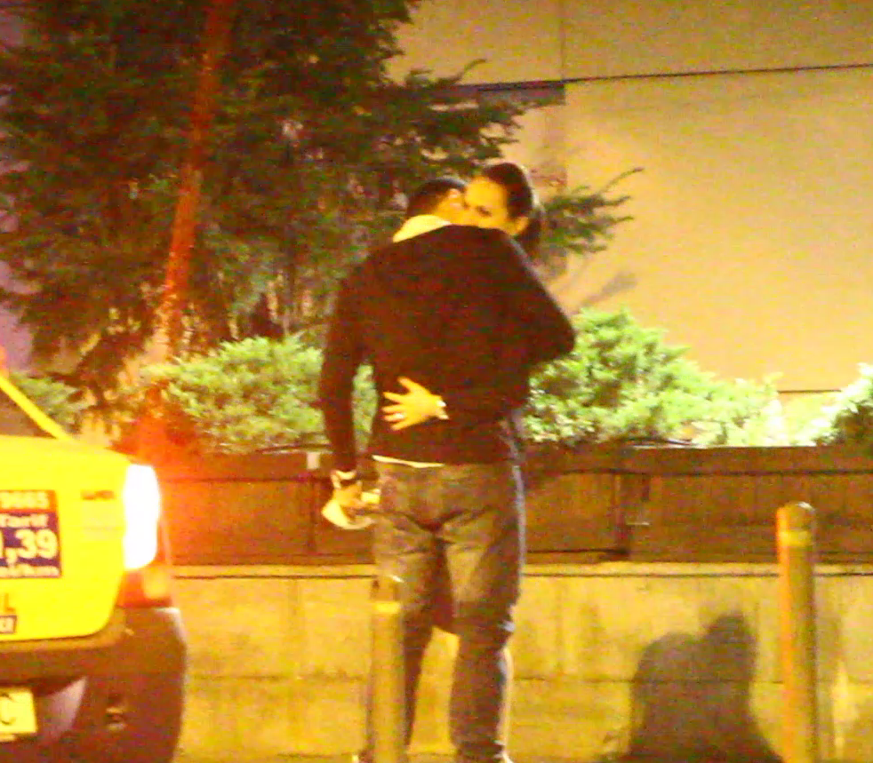 La 5 si jumatate dimineata, Keseru isi saruta cu foc nevasta