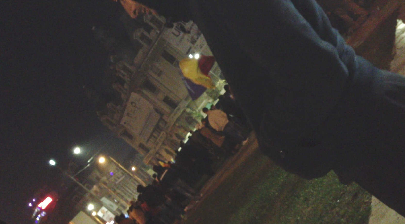 Protestatarii de la Universitate au fost adusi cu Loganurile