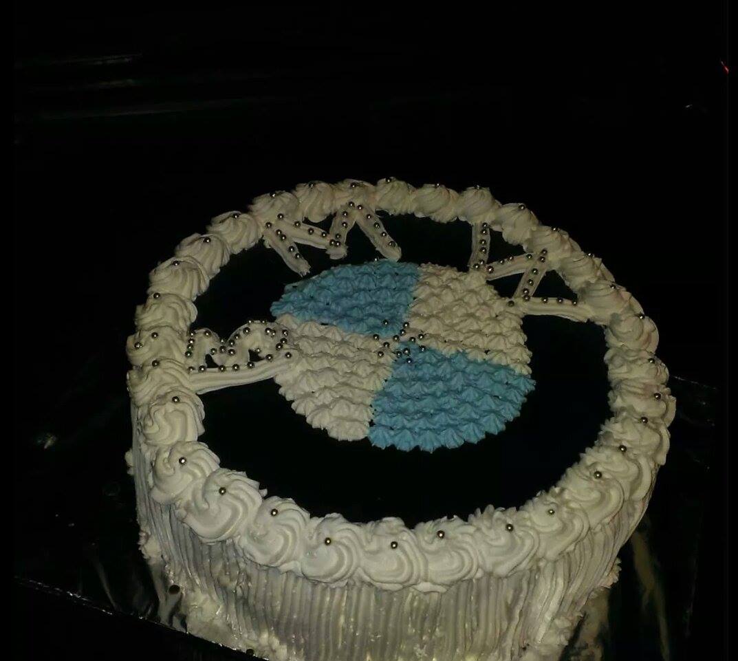 A facut un tort cu sigla masinii